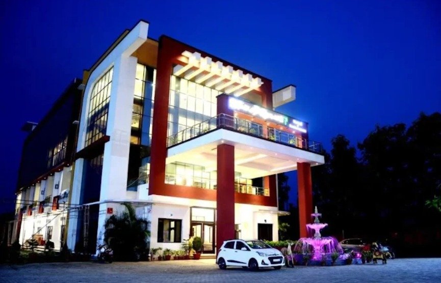 Taraji Resort Hotel & Restaurant in