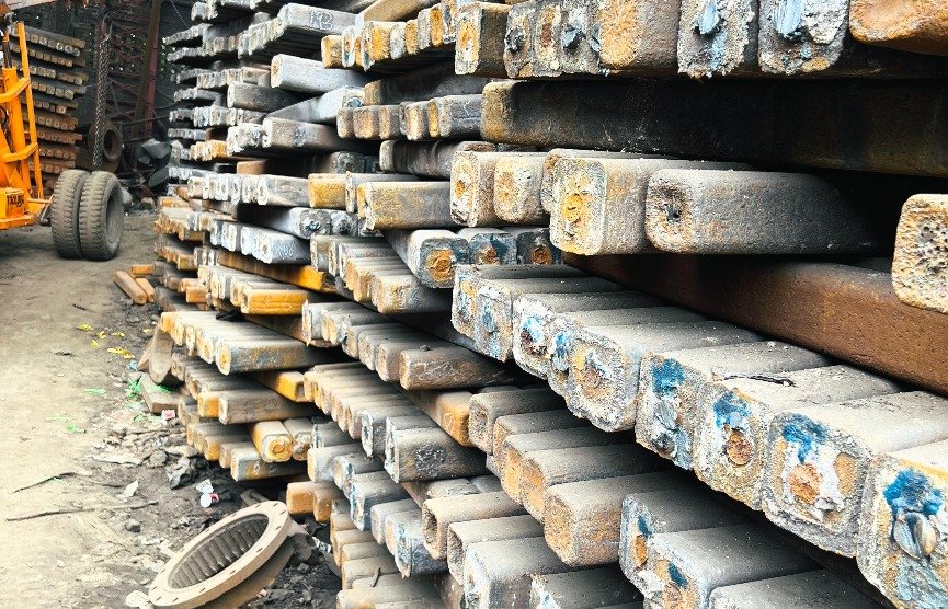 AK Steels – Flat Bar Manufacturer