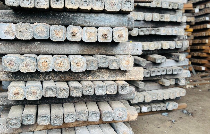 AK Steels – Flat Bar Manufacturer